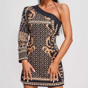 Nyári Jacquard kötött ferde váll hosszú ujjú, gyöngyös vékony ruhák